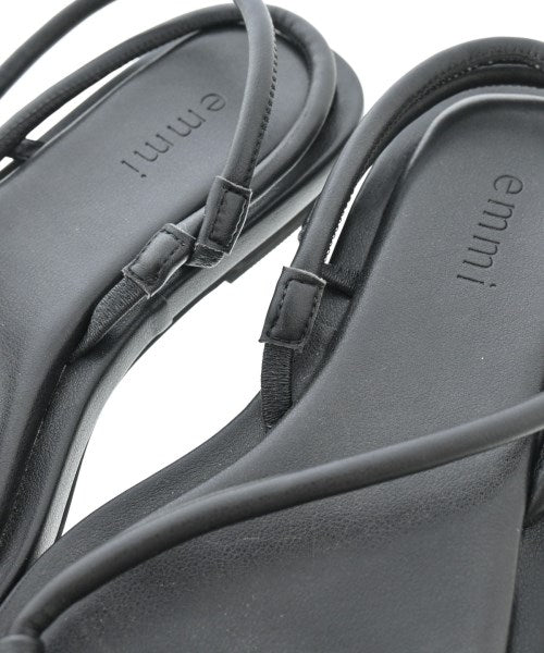 emmi รองเท้าแตะ