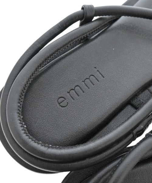 emmi รองเท้าแตะ