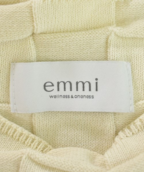 emmi ชุดเดรส