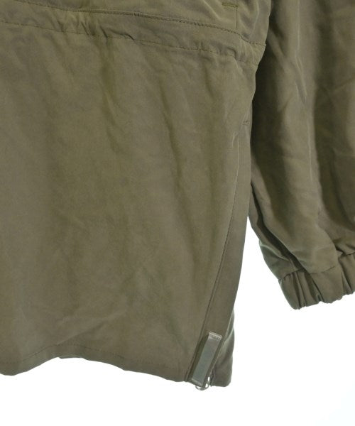 emmi แจ็คเก็ตเบลาส์ อื่น