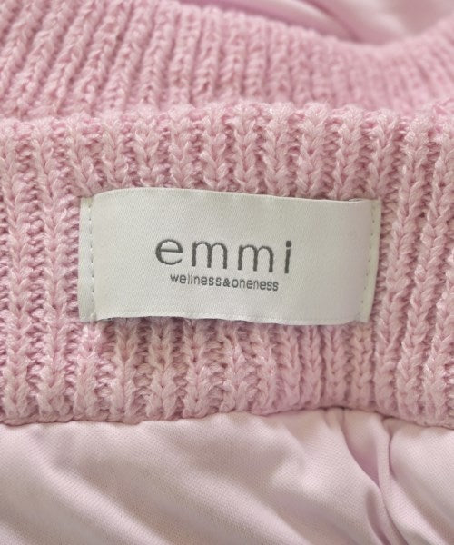 emmi เสื้อแขนกุด
