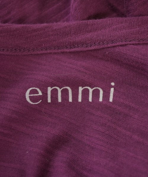 emmi เสื้อยืด/เสื้อท็อปส์