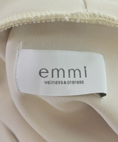 emmi ชุดเดรส