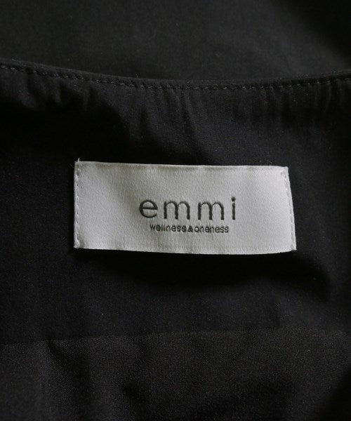 emmi ชุดเดรส