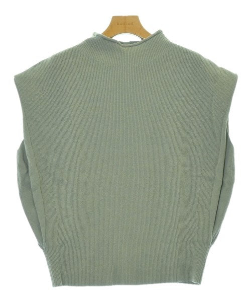 emmi เสื้อแขนกุด