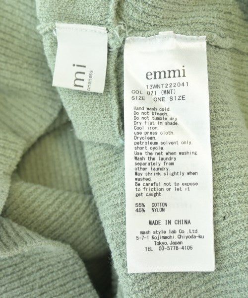 emmi เสื้อแขนกุด