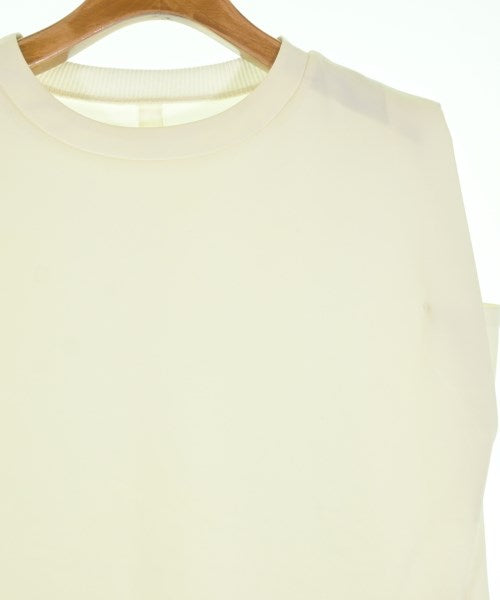 emmi เสื้อยืด/เสื้อท็อปส์