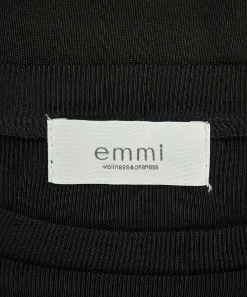 emmi เสื้อกันหนาว
