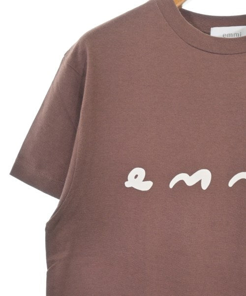 emmi เสื้อยืด/เสื้อท็อปส์