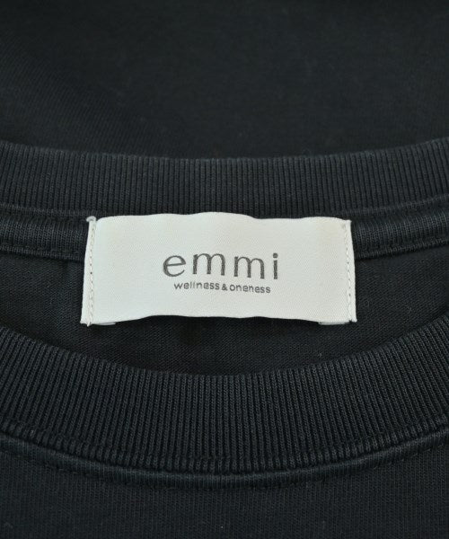 emmi เสื้อยืด/เสื้อท็อปส์