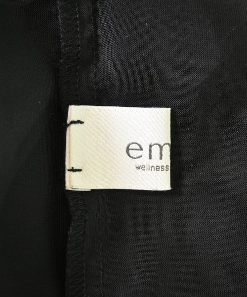 emmi เสื้อสตรี