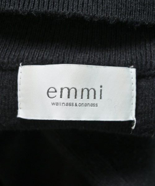 emmi ชุดสูทแบบครบเซต (อื่นๆ)
