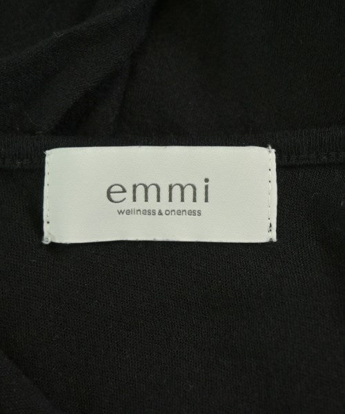 emmi เสื้อยืด/เสื้อท็อปส์
