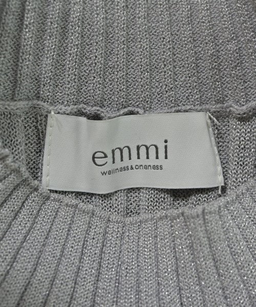 emmi เสื้อกันหนาว