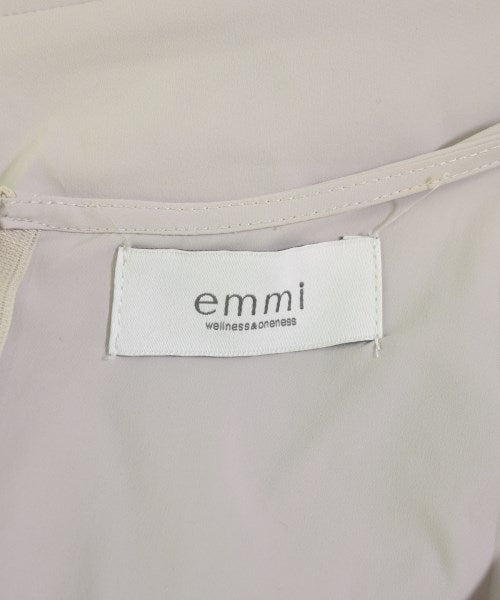 emmi ชุดเดรส
