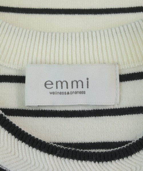 emmi เสื้อกันหนาว