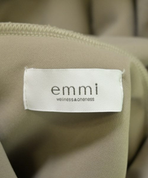 emmi ชุดเดรส