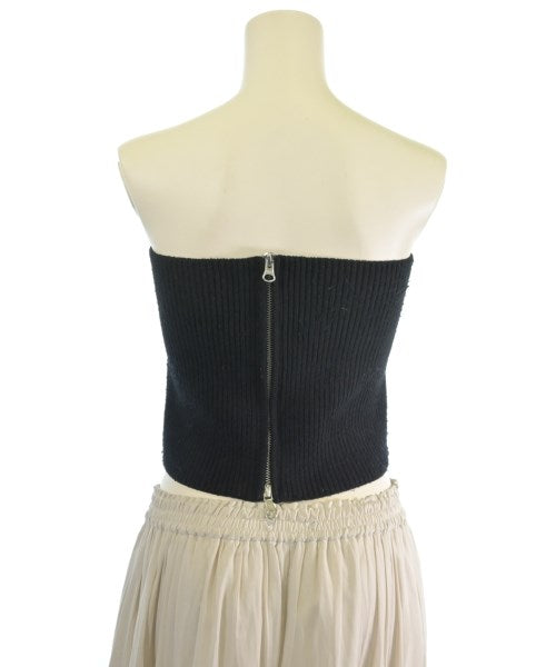 emmi เสื้อแขนกุด