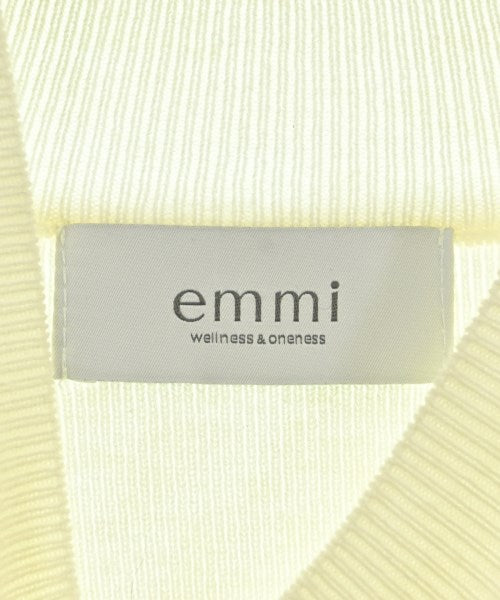 emmi เสื้อกันหนาว