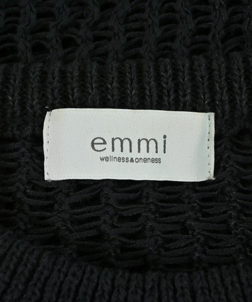 emmi เสื้อกันหนาว