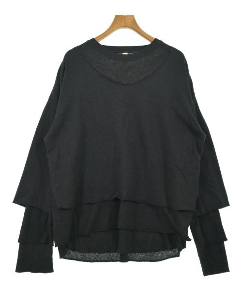 KOOI เสื้อยืด/เสื้อท็อปส์
