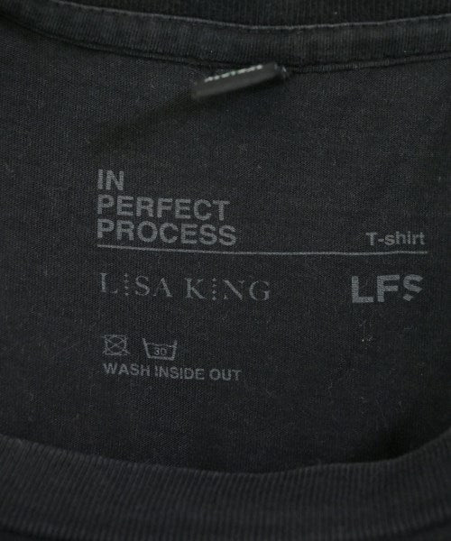 LISA KING เสื้อยืด/เสื้อท็อปส์