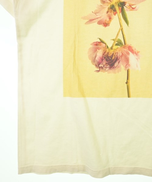 LISA KING เสื้อยืด/เสื้อท็อปส์