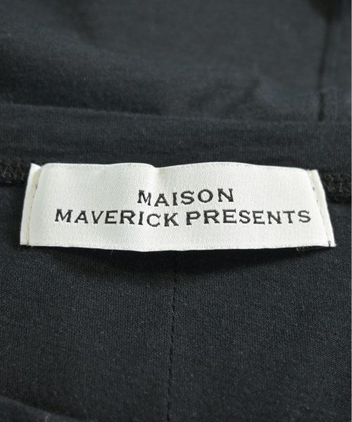 MAVERICK PRESENTS เสื้อยืด/เสื้อท็อปส์