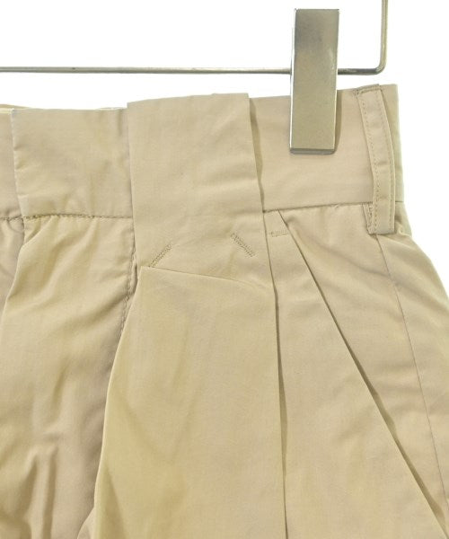 Meryll Rogge กางเกงขาสั้น