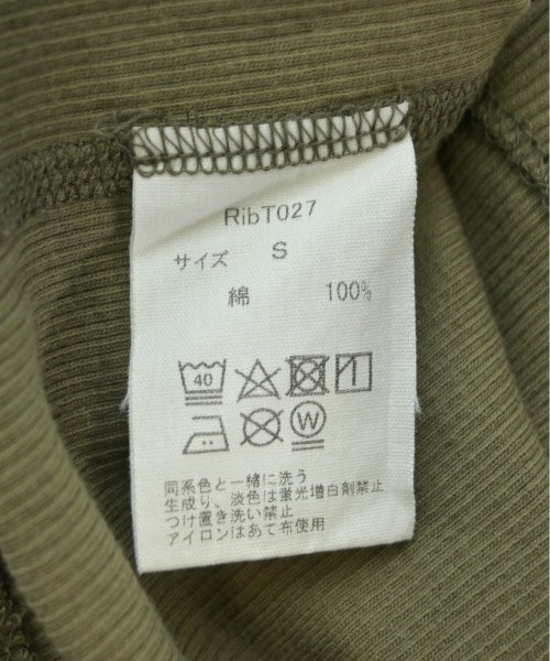 OVERNEATH เสื้อยืด/เสื้อท็อปส์