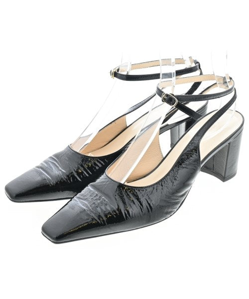 2.718 รองเท้าส้นสูง