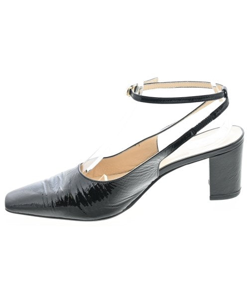 2.718 รองเท้าส้นสูง