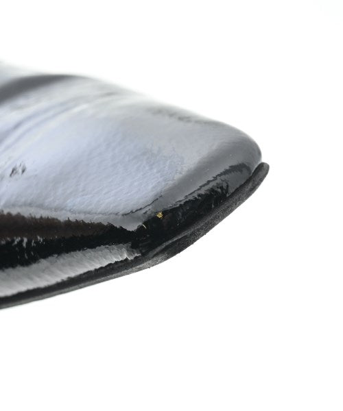 2.718 รองเท้าส้นสูง