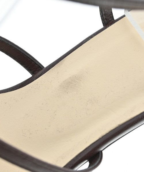 2.718 รองเท้าแตะ