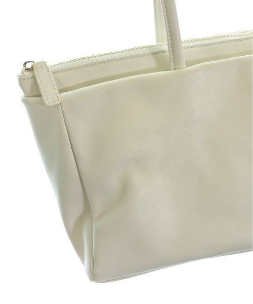 2.718 กระเป๋าถือขนาดใหญ่