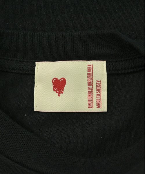 EMOTIONALLY UNAVAILABLE เสื้อยืด/เสื้อท็อปส์