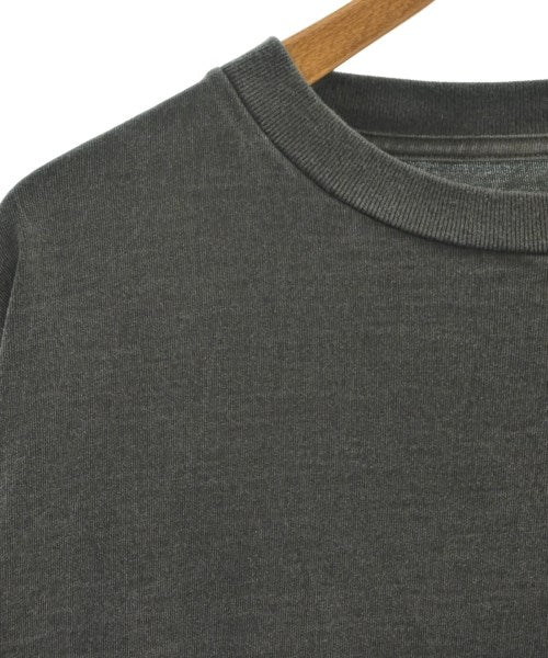 EMOTIONALLY UNAVAILABLE เสื้อยืด/เสื้อท็อปส์
