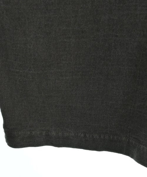 EMOTIONALLY UNAVAILABLE เสื้อยืด/เสื้อท็อปส์