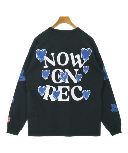 EMOTIONALLY UNAVAILABLE เสื้อยืด/เสื้อท็อปส์
