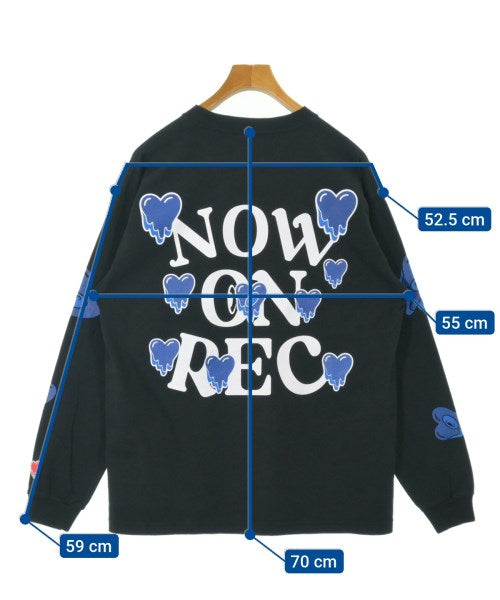 EMOTIONALLY UNAVAILABLE เสื้อยืด/เสื้อท็อปส์