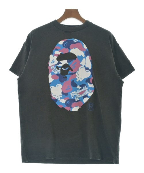 EMOTIONALLY UNAVAILABLE เสื้อยืด/เสื้อท็อปส์
