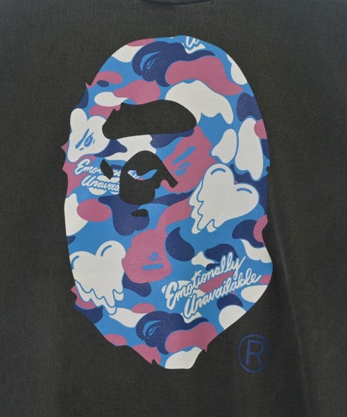 EMOTIONALLY UNAVAILABLE เสื้อยืด/เสื้อท็อปส์