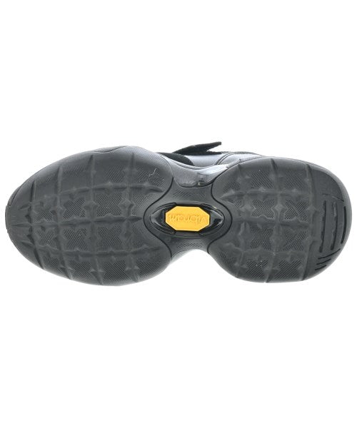 OAO รองเท้าผ้าใบ