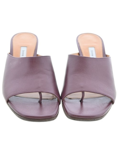 Emme Parsons รองเท้าส้นสูง