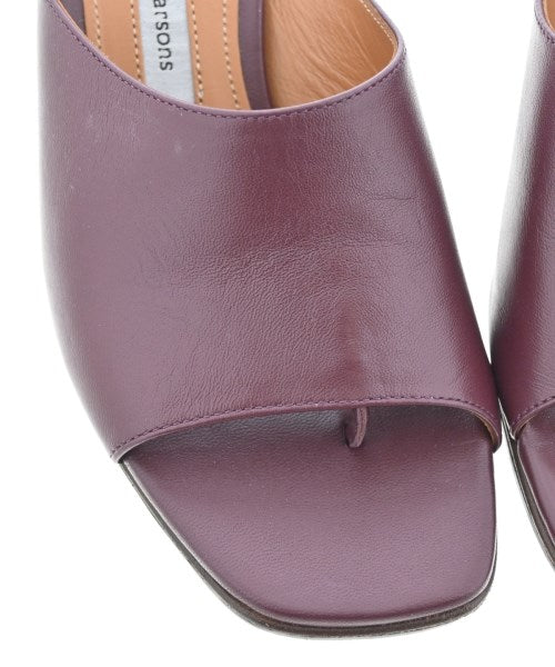 Emme Parsons รองเท้าส้นสูง