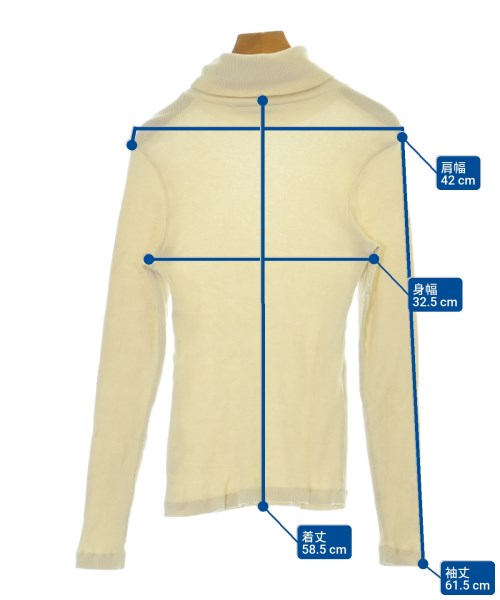 signe เสื้อยืด/เสื้อท็อปส์