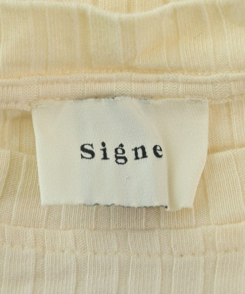 signe เสื้อยืด/เสื้อท็อปส์