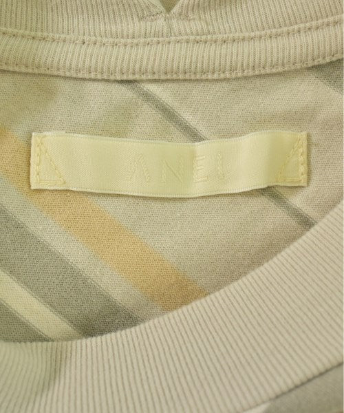 ANEI เสื้อยืด/เสื้อท็อปส์