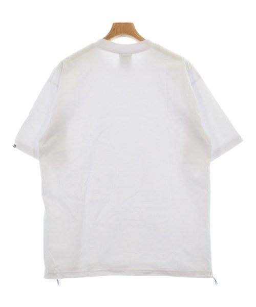 BROCHURE เสื้อยืด/เสื้อท็อปส์