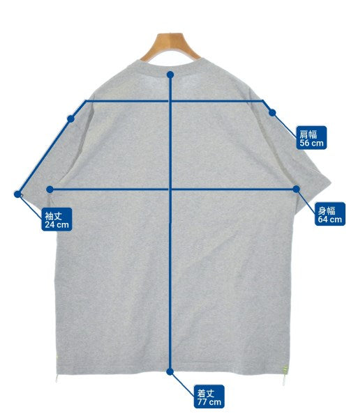 BROCHURE เสื้อยืด/เสื้อท็อปส์